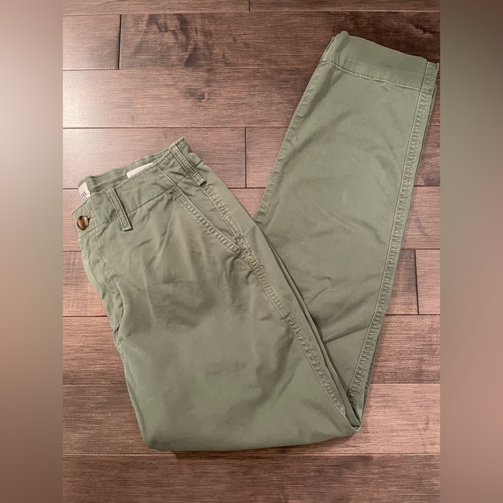 Gap Classic Straight Khakis Women